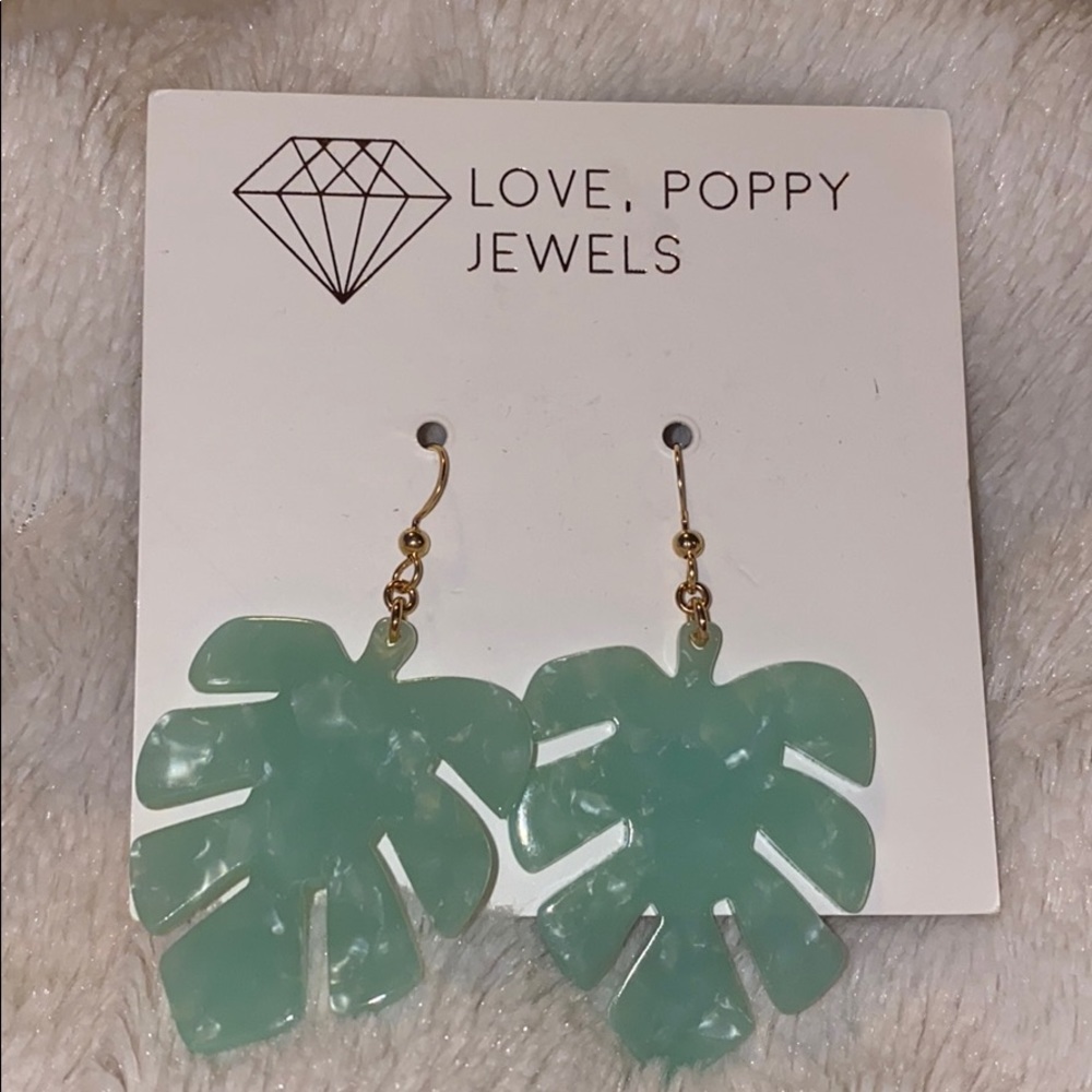 Love Poppy earrings palm leaf
